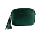 RB1007E | Women's shoulder bag in genuine leather Made in Italy. Removable shoulder strap. Attachments with shiny gold metal snap hooks - Green color - Dimensions: 20 x 15 x 7 cm-1